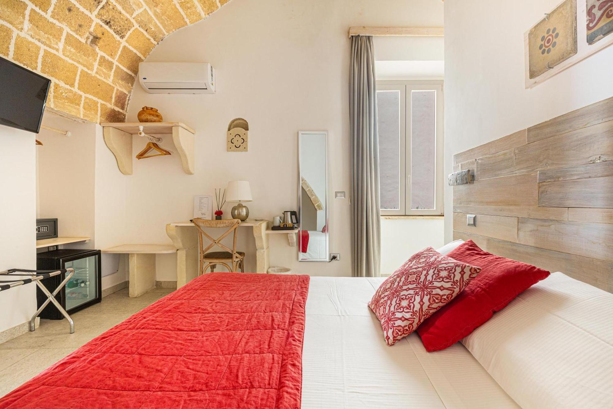 Clara Domus Bed & Breakfast Gallipoli Bagian luar foto