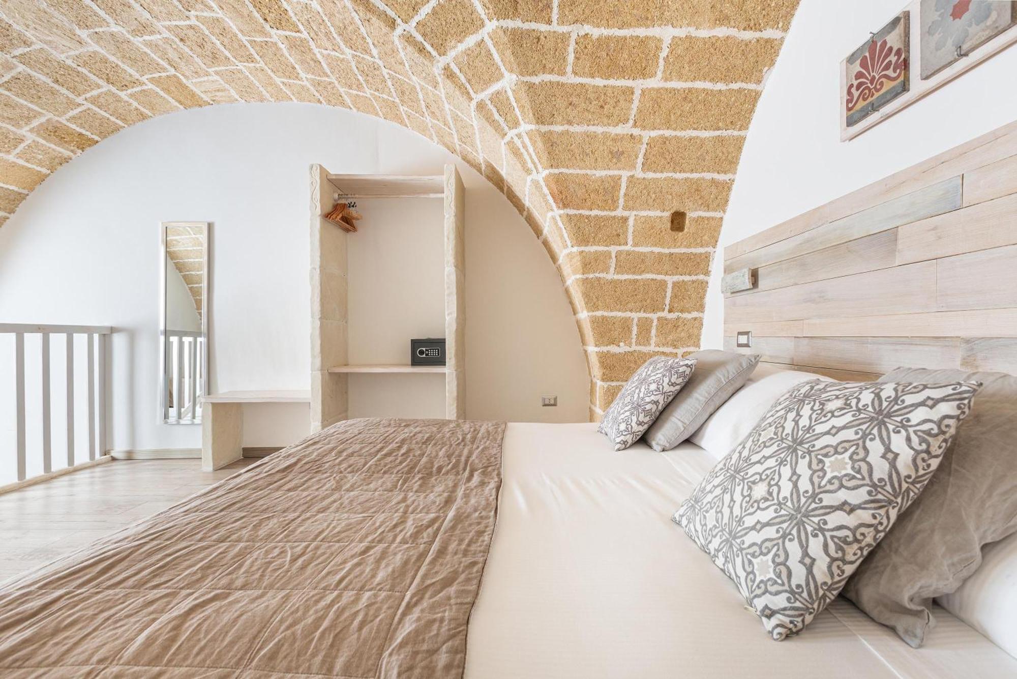Clara Domus Bed & Breakfast Gallipoli Bagian luar foto