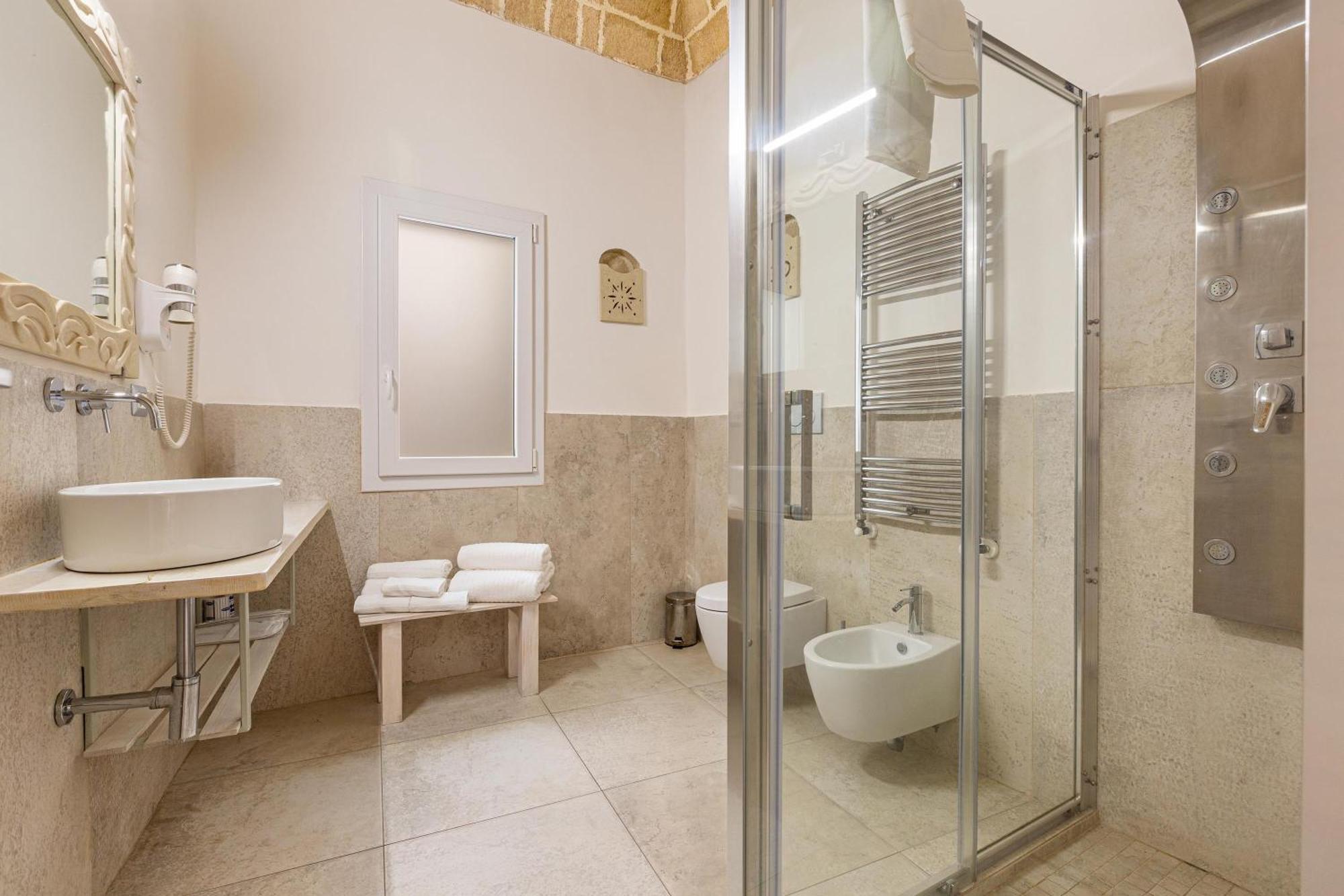 Clara Domus Bed & Breakfast Gallipoli Bagian luar foto