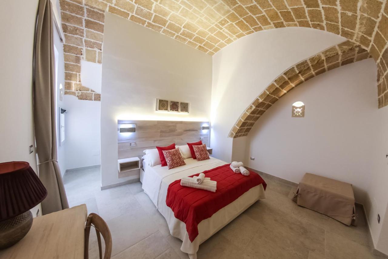 Clara Domus Bed & Breakfast Gallipoli Bagian luar foto